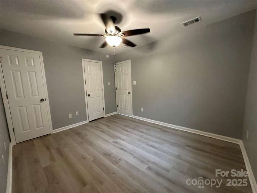 10517 Starwood Drive, Charlotte, NC 28215.  MLS# CAR4316588, YatesRealty ID 21995. Main BedroomBedroom 3