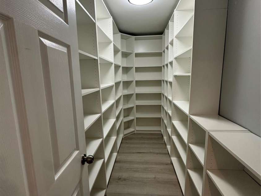 10517 Starwood Drive, Charlotte, NC 28215.  MLS# CAR4316588, YatesRealty ID 21995. Pantry