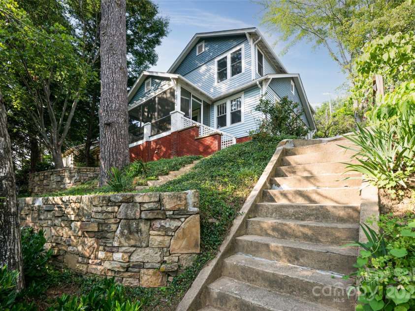 273 Murdock Avenue, Asheville, NC 28804.  MLS# CAR4210574, YatesRealty ID 21995. 