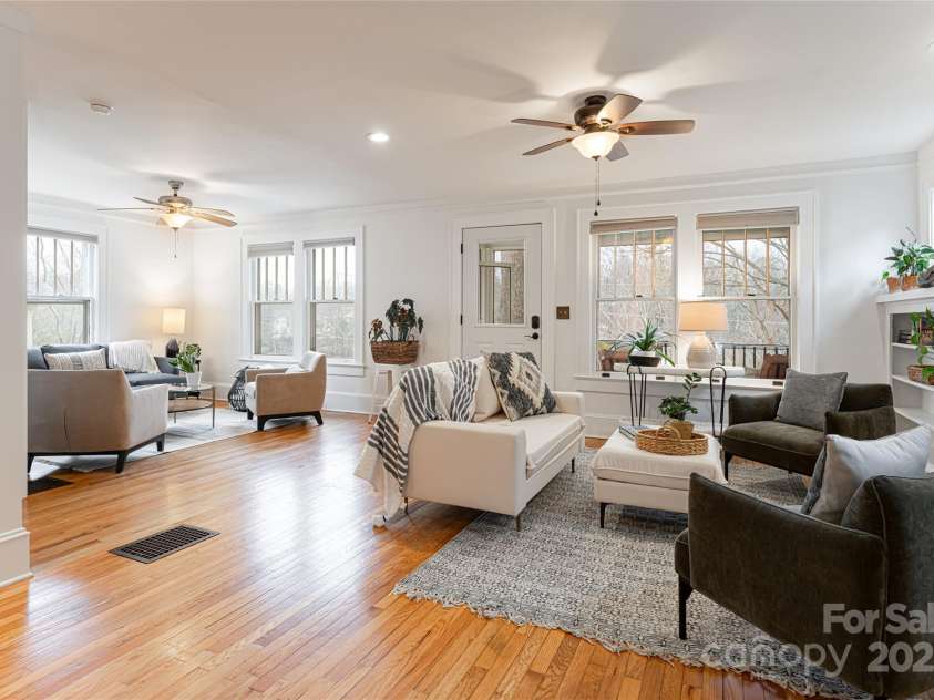 273 Murdock Avenue, Asheville, NC 28804.  MLS# CAR4210574, YatesRealty ID 21995. 