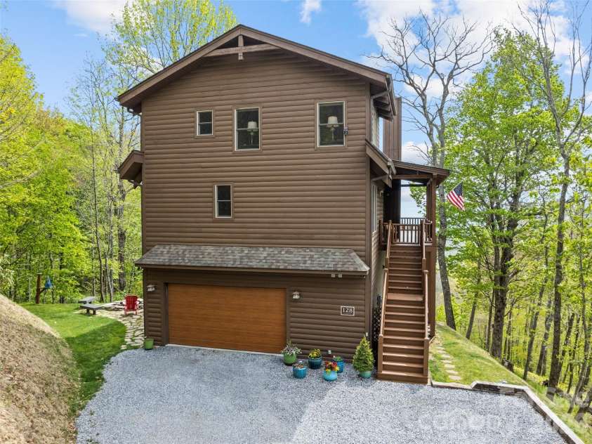 128 Serendipity Trail, Maggie Valley, NC 28751.  MLS# CAR4379713, YatesRealty ID 21996. 