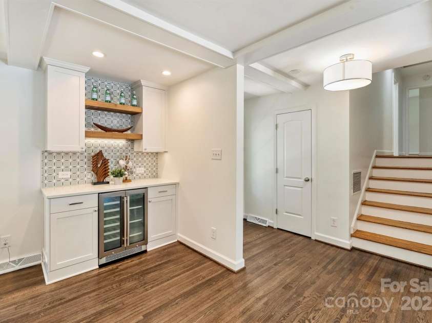 3165 Pendleton Avenue, Charlotte, NC 28210.  MLS# CAR4272876, YatesRealty ID 21998. 