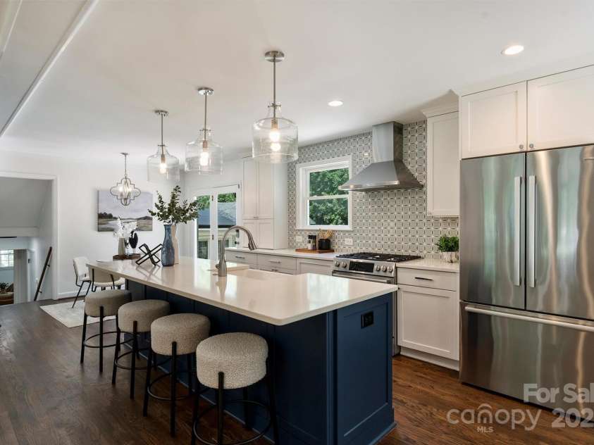 3165 Pendleton Avenue, Charlotte, NC 28210.  MLS# CAR4272876, YatesRealty ID 21998. 