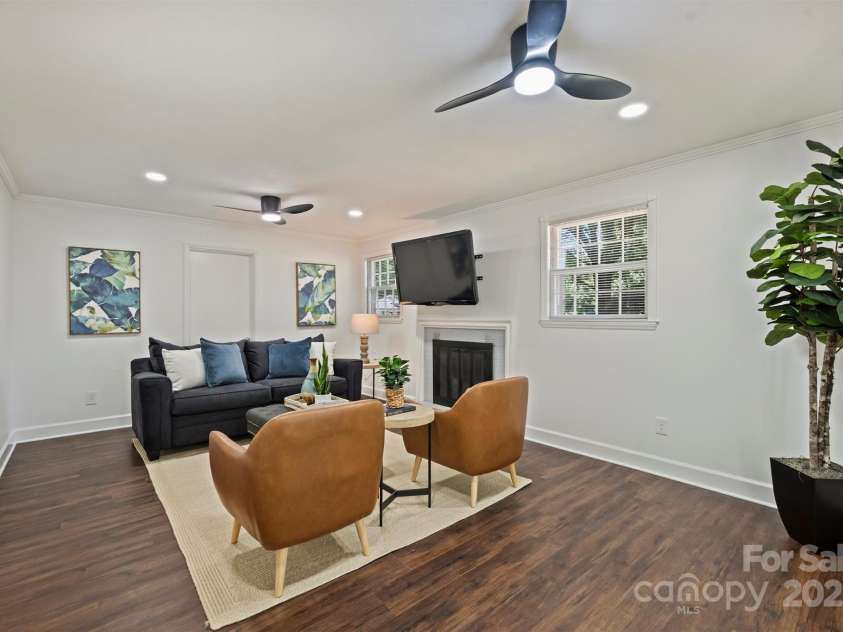 3165 Pendleton Avenue, Charlotte, NC 28210.  MLS# CAR4272876, YatesRealty ID 21998. 
