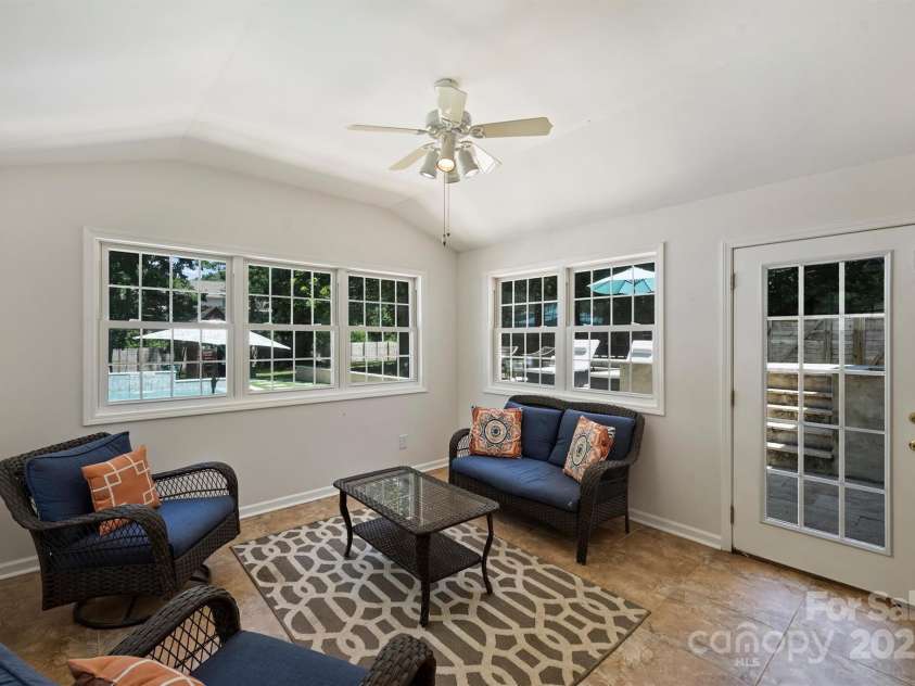 3165 Pendleton Avenue, Charlotte, NC 28210.  MLS# CAR4272876, YatesRealty ID 21998. 