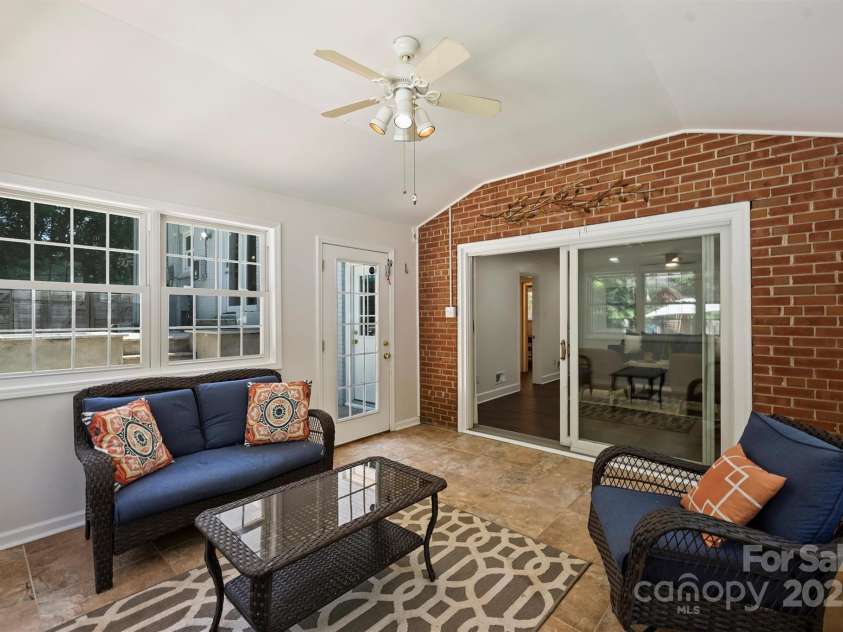 3165 Pendleton Avenue, Charlotte, NC 28210.  MLS# CAR4272876, YatesRealty ID 21998. 