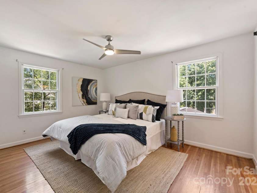 3165 Pendleton Avenue, Charlotte, NC 28210.  MLS# CAR4272876, YatesRealty ID 21998. 