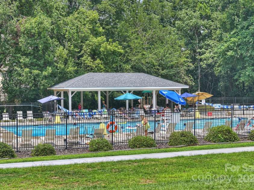 3165 Pendleton Avenue, Charlotte, NC 28210.  MLS# CAR4272876, YatesRealty ID 21998. 