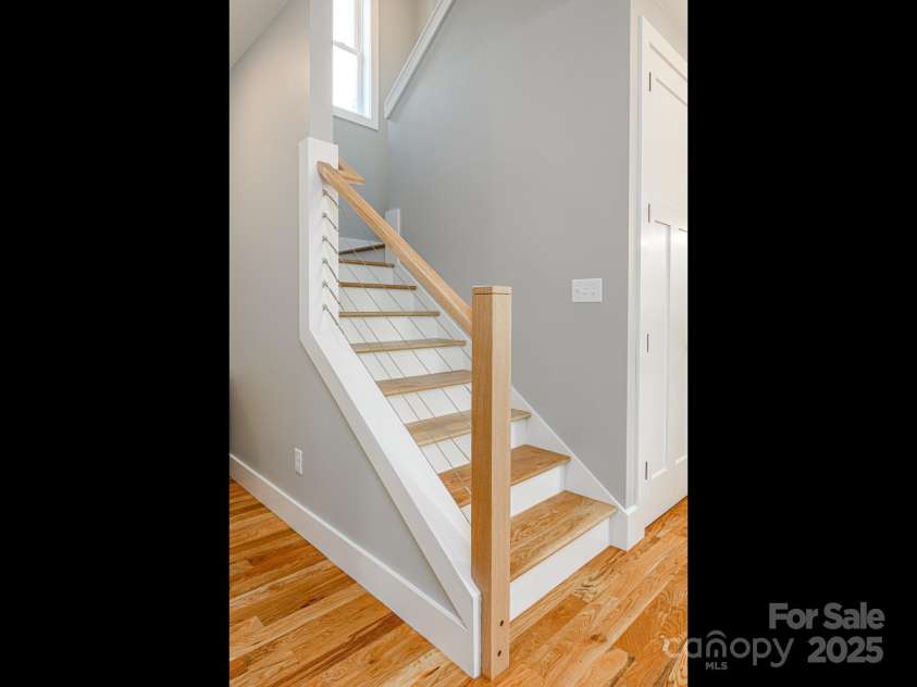 61 Vandalia Avenue, Asheville, NC 28806.  MLS# CAR4272579, YatesRealty ID 21999. 