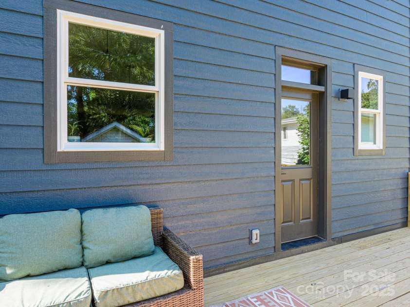 61 Vandalia Avenue, Asheville, NC 28806.  MLS# CAR4272579, YatesRealty ID 21999. 