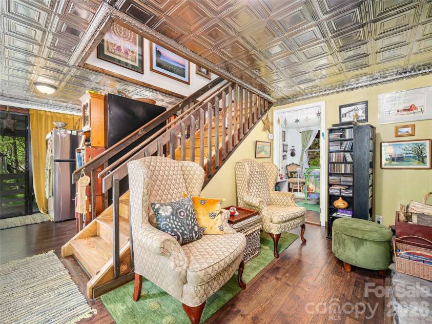886 Three Quarter Creek Road, Burnsville, NC 28714.  MLS# CAR4377829, YatesRealty ID 21999. 