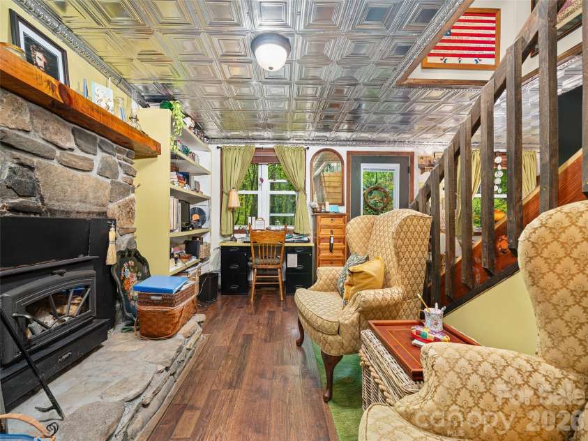886 Three Quarter Creek Road, Burnsville, NC 28714.  MLS# CAR4377829, YatesRealty ID 21999. 