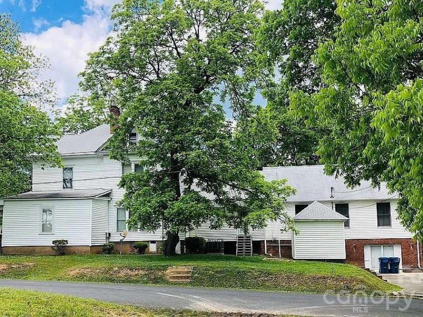 115 Pearl Street, Troy, NC 27371.  MLS# CAR4194779, YatesRealty ID 220. 
