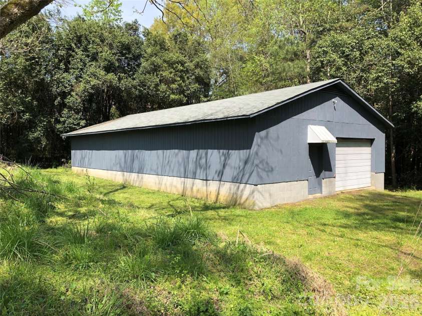 115 Pearl Street, Troy, NC 27371.  MLS# CAR4194779, YatesRealty ID 220. 