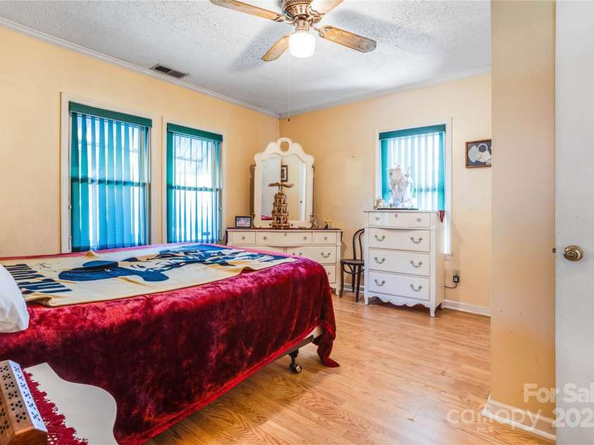 713 Perkins Street, Lowell, NC 28098.  MLS# CAR4188499, YatesRealty ID 220. 