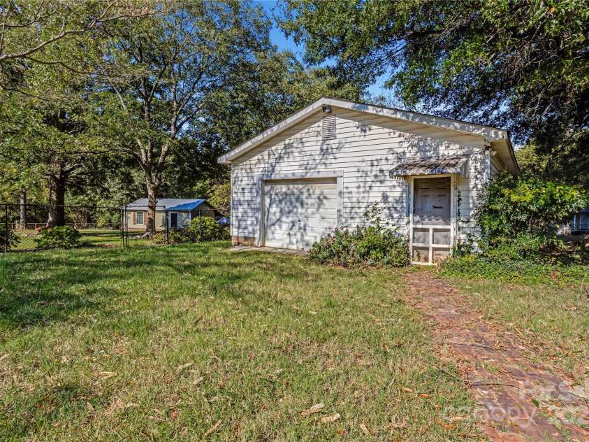 713 Perkins Street, Lowell, NC 28098.  MLS# CAR4188499, YatesRealty ID 220. 