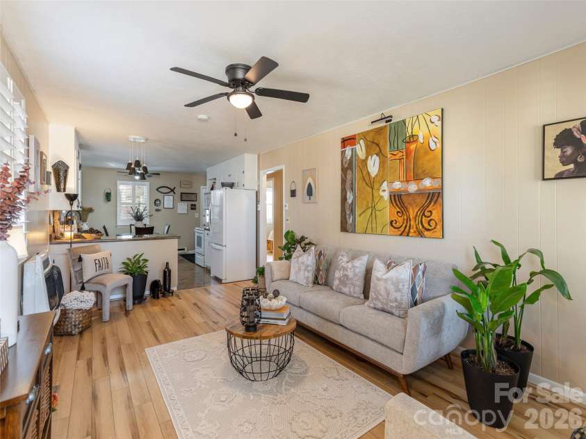 52 SLABWOOD Lane, Flat Rock, NC 28731.  MLS# CAR4335290, YatesRealty ID 2200. 