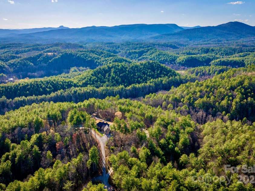 5608 Table View Lane, Lenoir, NC 28645.  MLS# CAR4232931, YatesRealty ID 2200. 