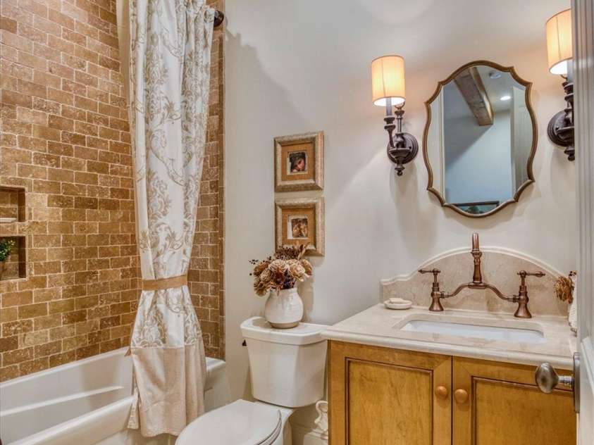 5608 Table View Lane, Lenoir, NC 28645.  MLS# CAR4232931, YatesRealty ID 2200. Guest bedroom private bathroom