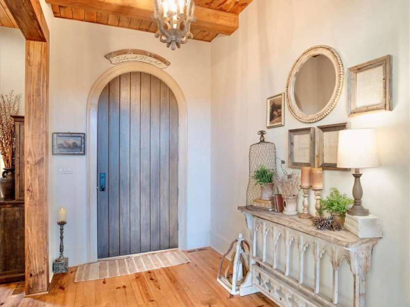 5608 Table View Lane, Lenoir, NC 28645.  MLS# CAR4232931, YatesRealty ID 2200. The warm welcoming entry hall