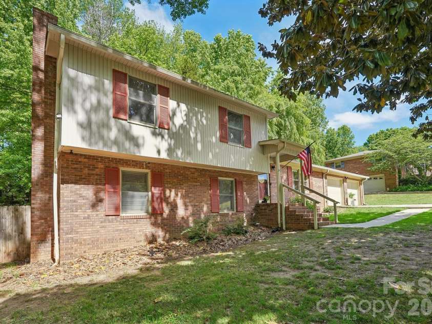 126 Tulip Avenue, Concord, NC 28025.  MLS# CAR4373051, YatesRealty ID 22000. 