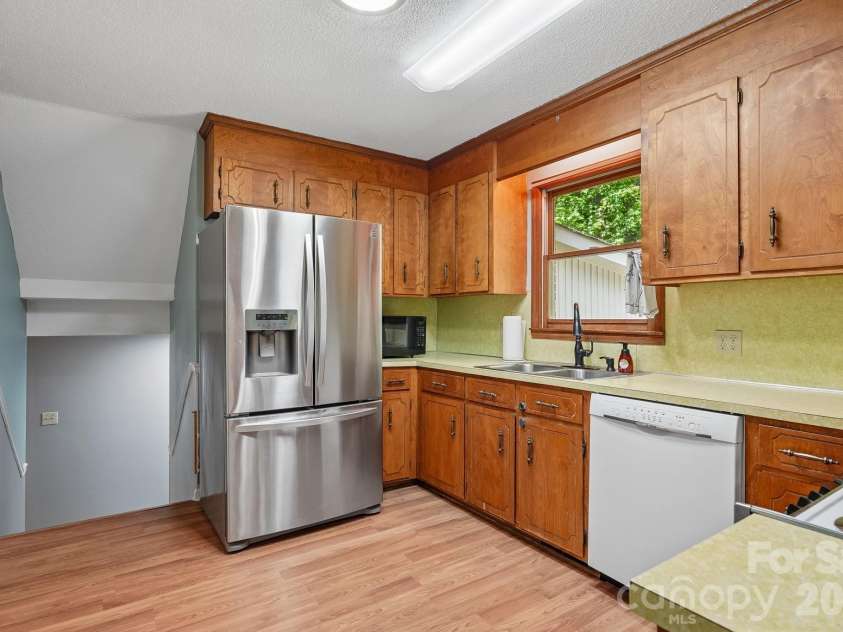 126 Tulip Avenue, Concord, NC 28025.  MLS# CAR4373051, YatesRealty ID 22000. 