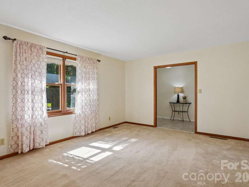 126 Tulip Avenue, Concord, NC 28025.  MLS# CAR4373051, YatesRealty ID 22000. 