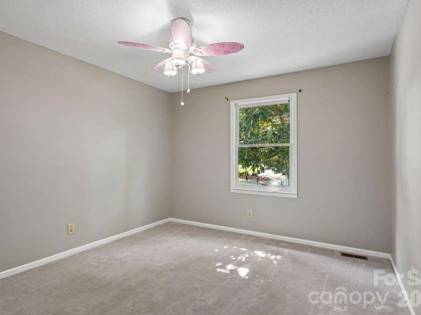 126 Tulip Avenue, Concord, NC 28025.  MLS# CAR4373051, YatesRealty ID 22000. 