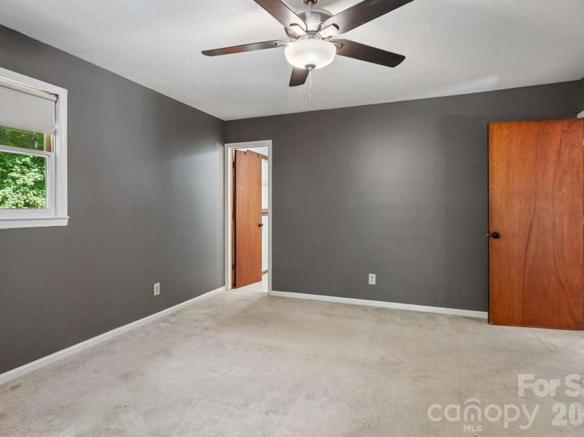 126 Tulip Avenue, Concord, NC 28025.  MLS# CAR4373051, YatesRealty ID 22000. 