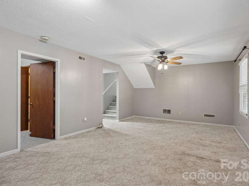 126 Tulip Avenue, Concord, NC 28025.  MLS# CAR4373051, YatesRealty ID 22000. 