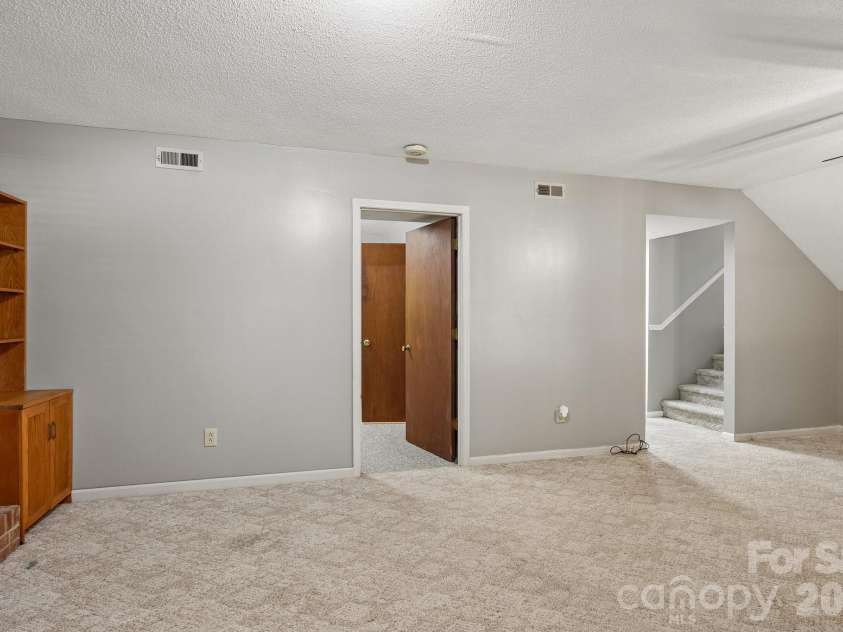 126 Tulip Avenue, Concord, NC 28025.  MLS# CAR4373051, YatesRealty ID 22000. 