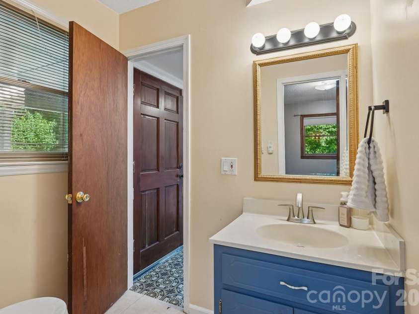 126 Tulip Avenue, Concord, NC 28025.  MLS# CAR4373051, YatesRealty ID 22000. 