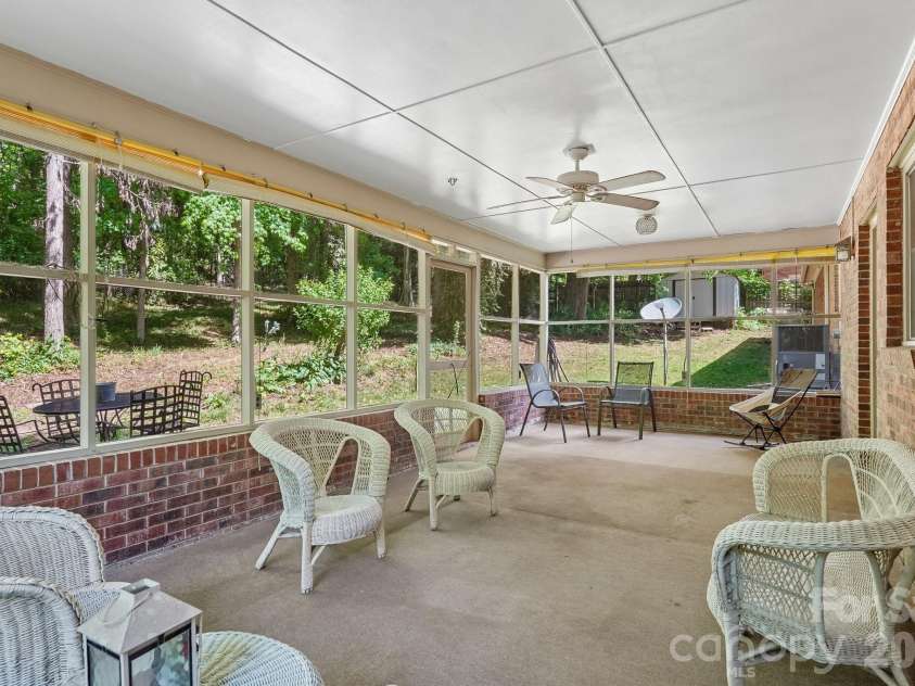 126 Tulip Avenue, Concord, NC 28025.  MLS# CAR4373051, YatesRealty ID 22000. 