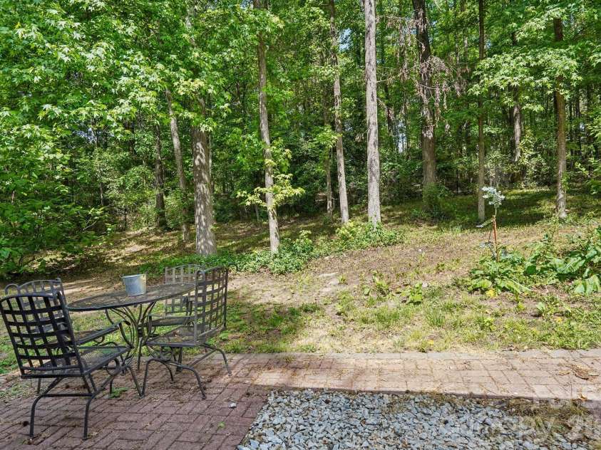 126 Tulip Avenue, Concord, NC 28025.  MLS# CAR4373051, YatesRealty ID 22000. 