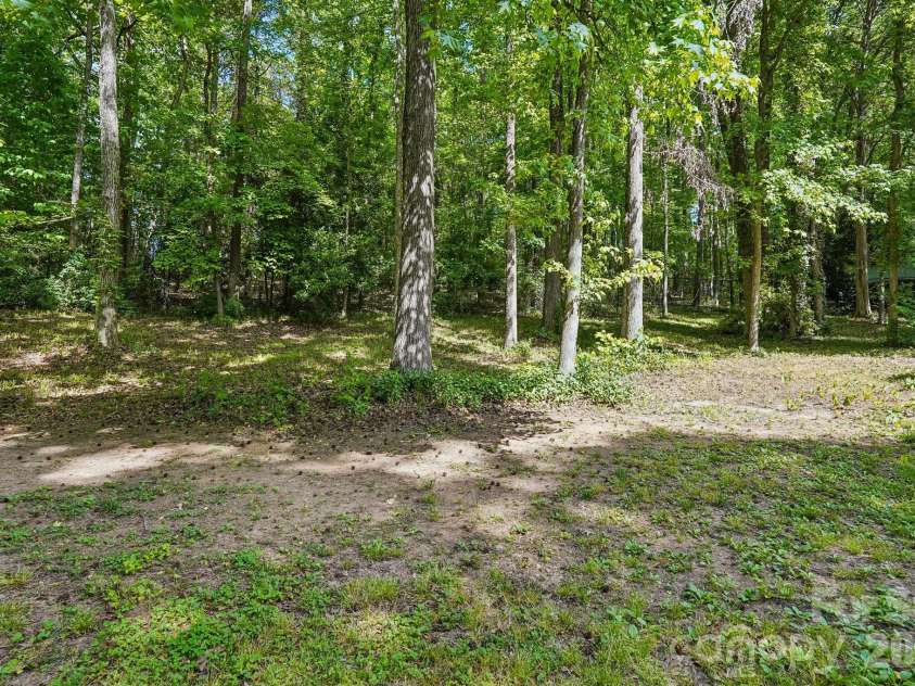 126 Tulip Avenue, Concord, NC 28025.  MLS# CAR4373051, YatesRealty ID 22000. 