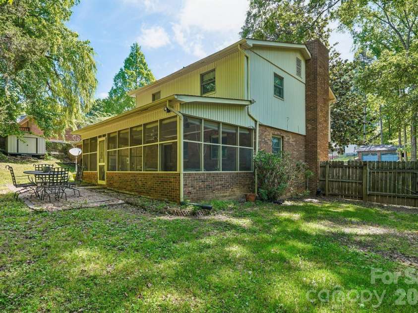 126 Tulip Avenue, Concord, NC 28025.  MLS# CAR4373051, YatesRealty ID 22000. 