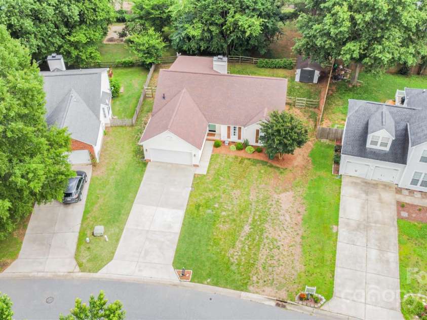 5843 Timber Falls Place, Concord, NC 28027.  MLS# CAR4266249, YatesRealty ID 22000. 