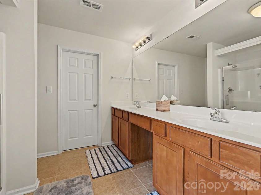 10724 Trolley Run Drive, Cornelius, NC 28031.  MLS# CAR4375560, YatesRealty ID 22001. 