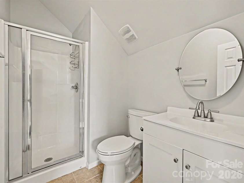 10724 Trolley Run Drive, Cornelius, NC 28031.  MLS# CAR4375560, YatesRealty ID 22001. Full Bath above Garage