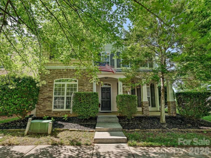 10724 Trolley Run Drive, Cornelius, NC 28031.  MLS# CAR4375560, YatesRealty ID 22001. Welcome Home