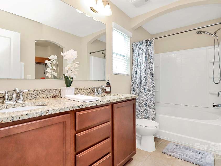 2840 Hopeton Court, Monroe, NC 28110.  MLS# CAR4264962, YatesRealty ID 22002. Primary bathroom