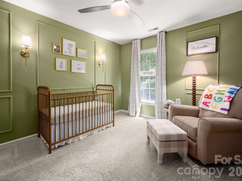 820 Autumn Rain Lane, Charlotte, NC 28209.  MLS# CAR4379421, YatesRealty ID 22002. 