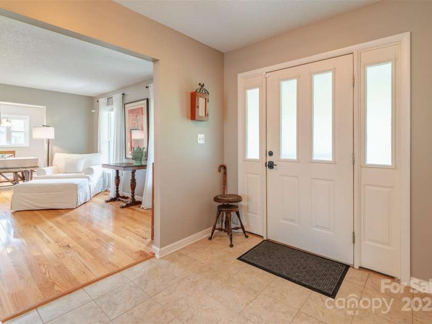 76 Woodland Hills Road, Asheville, NC 28804.  MLS# CAR4269832, YatesRealty ID 22003. Front entry