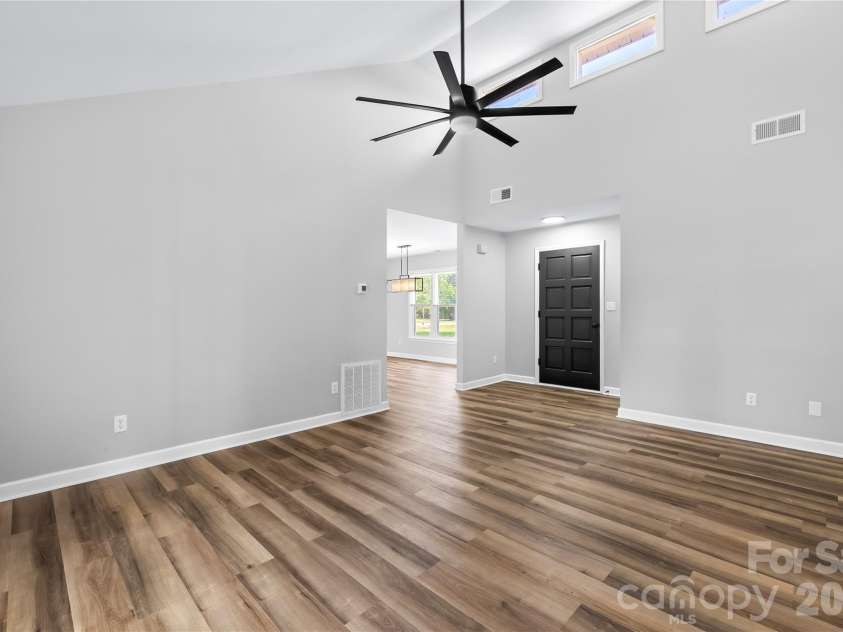 4800 Morgan Mill Road, Monroe, NC 28110.  MLS# CAR4379102, YatesRealty ID 22004. 