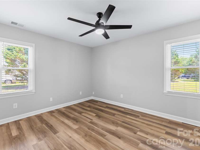 4800 Morgan Mill Road, Monroe, NC 28110.  MLS# CAR4379102, YatesRealty ID 22004. 
