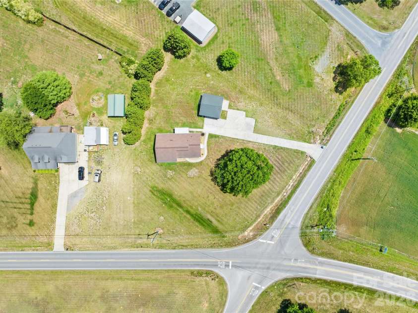 4800 Morgan Mill Road, Monroe, NC 28110.  MLS# CAR4379102, YatesRealty ID 22004. 