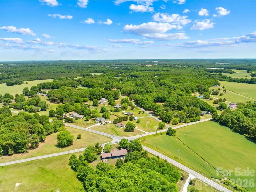 4800 Morgan Mill Road, Monroe, NC 28110.  MLS# CAR4379102, YatesRealty ID 22004. 