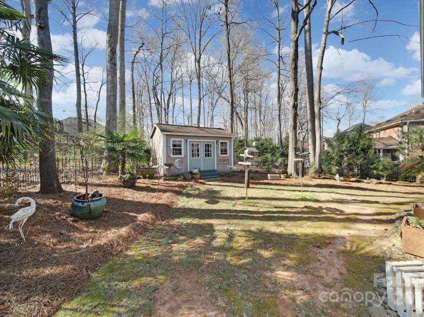 907 Thorn Ridge Lane, Lake Wylie, SC 29710.  MLS# CAR4222023, YatesRealty ID 22004. 