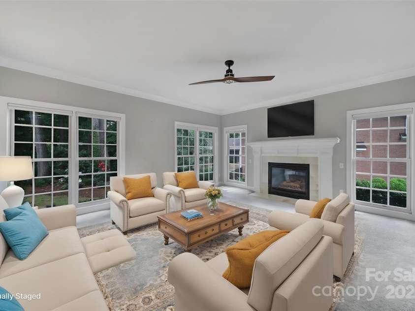 907 Thorn Ridge Lane, Lake Wylie, SC 29710.  MLS# CAR4222023, YatesRealty ID 22004. 