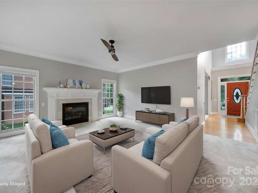 907 Thorn Ridge Lane, Lake Wylie, SC 29710.  MLS# CAR4222023, YatesRealty ID 22004. 